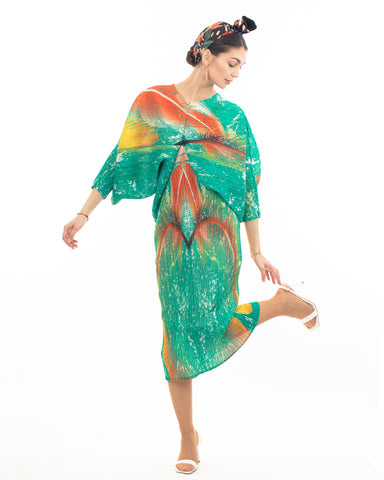 Leaves and Floral Scarf Pirnt Pleated Dress in Kimono sleeves in Dark green