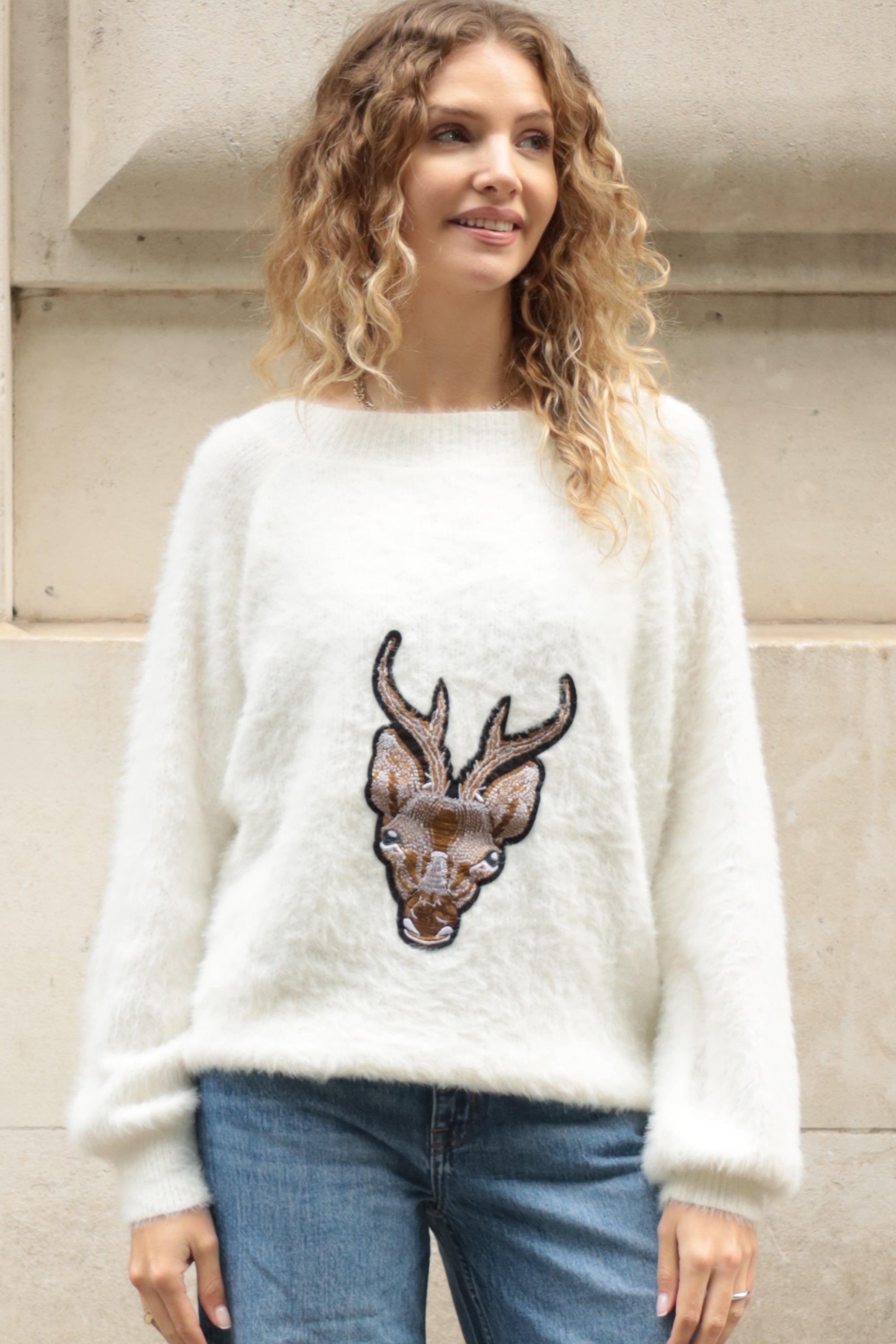 Reindeer patch embroidered fluffy jumper (White)