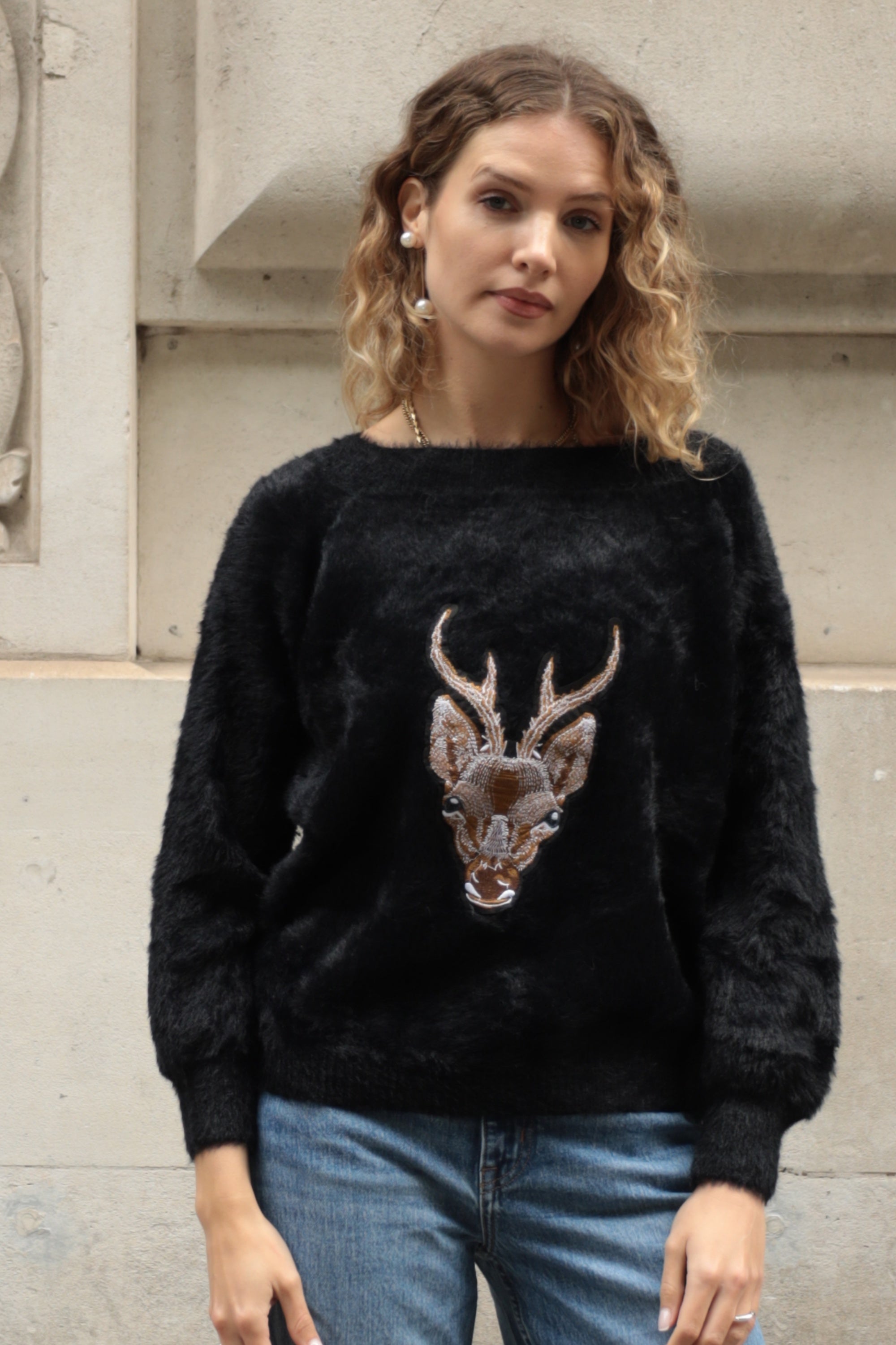 Reindeer patch embroidered fluffy jumper (Black)