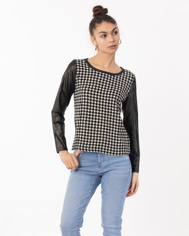 Black & White Dog-tooth Print Top