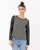 Black & White Dog-tooth Print Top