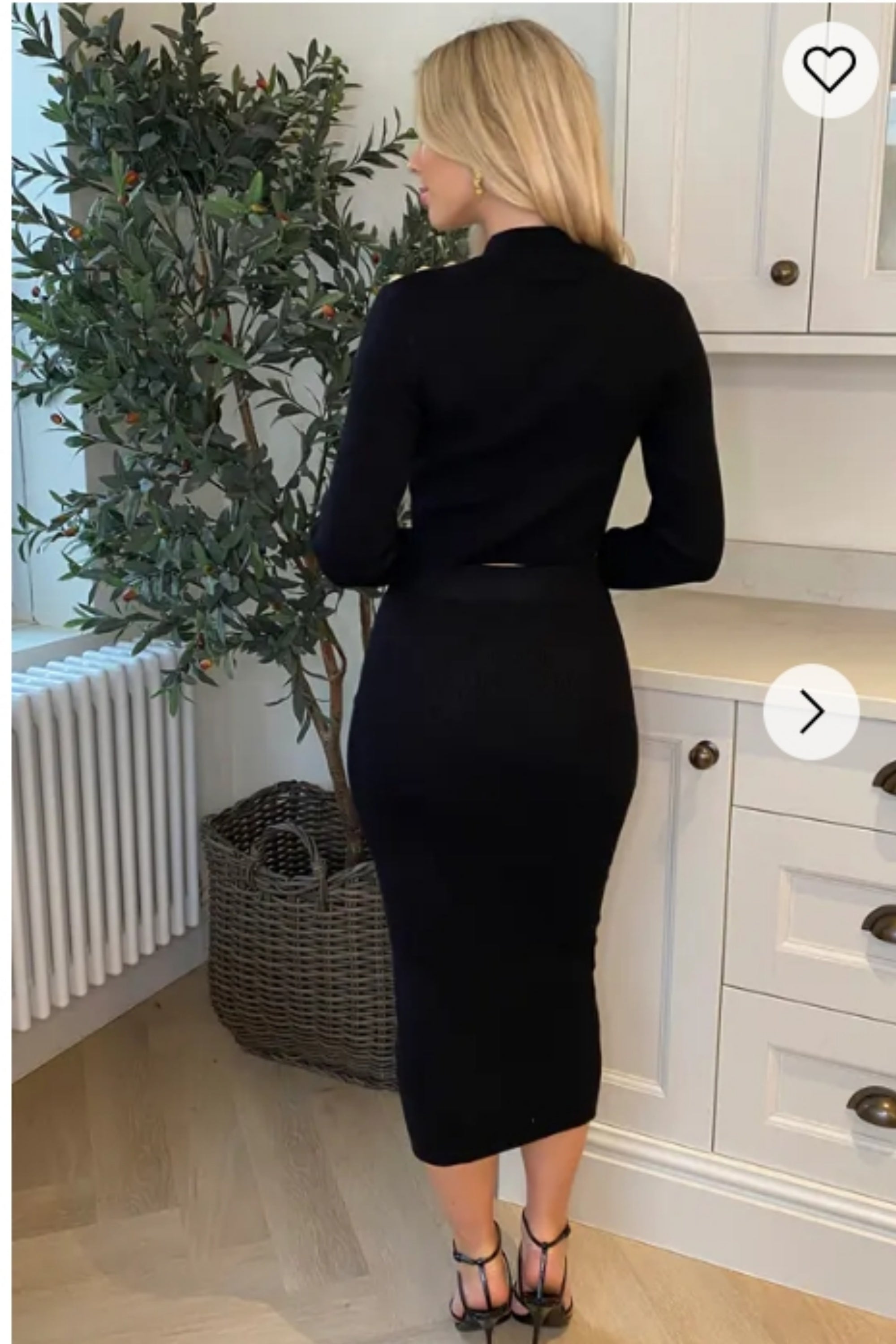 Long sleeves top with buttons design and midi skirt co-ords suits in black