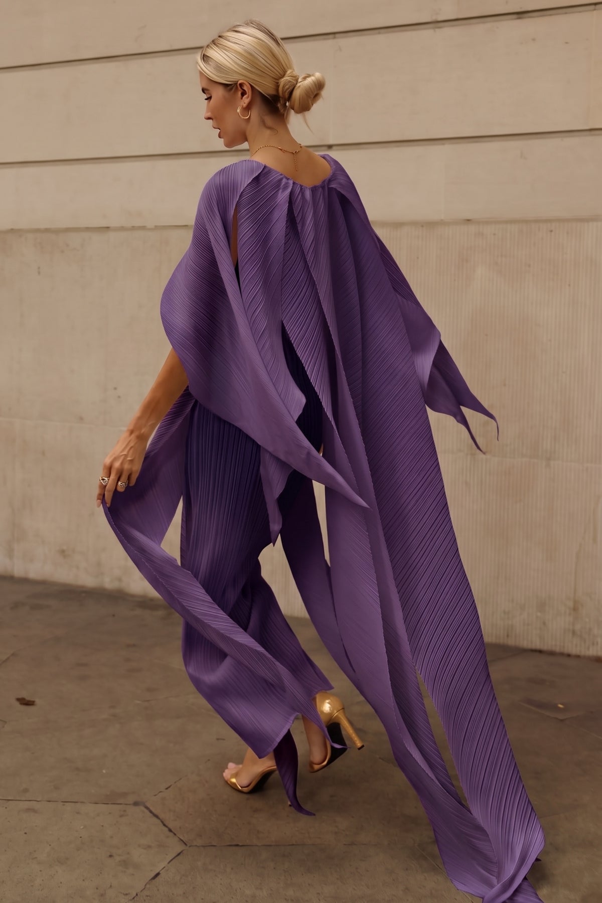 Elegant Pleated Cape Sleeve Maxi Dress with Tie Waist in Purple