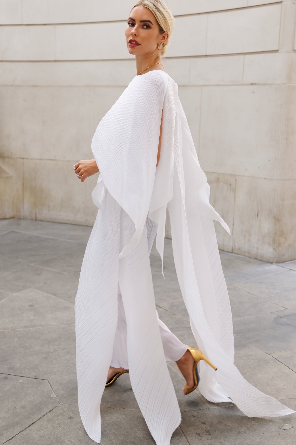 Elegant Pleated Cape Sleeve Maxi Dress with Tie Waist in White