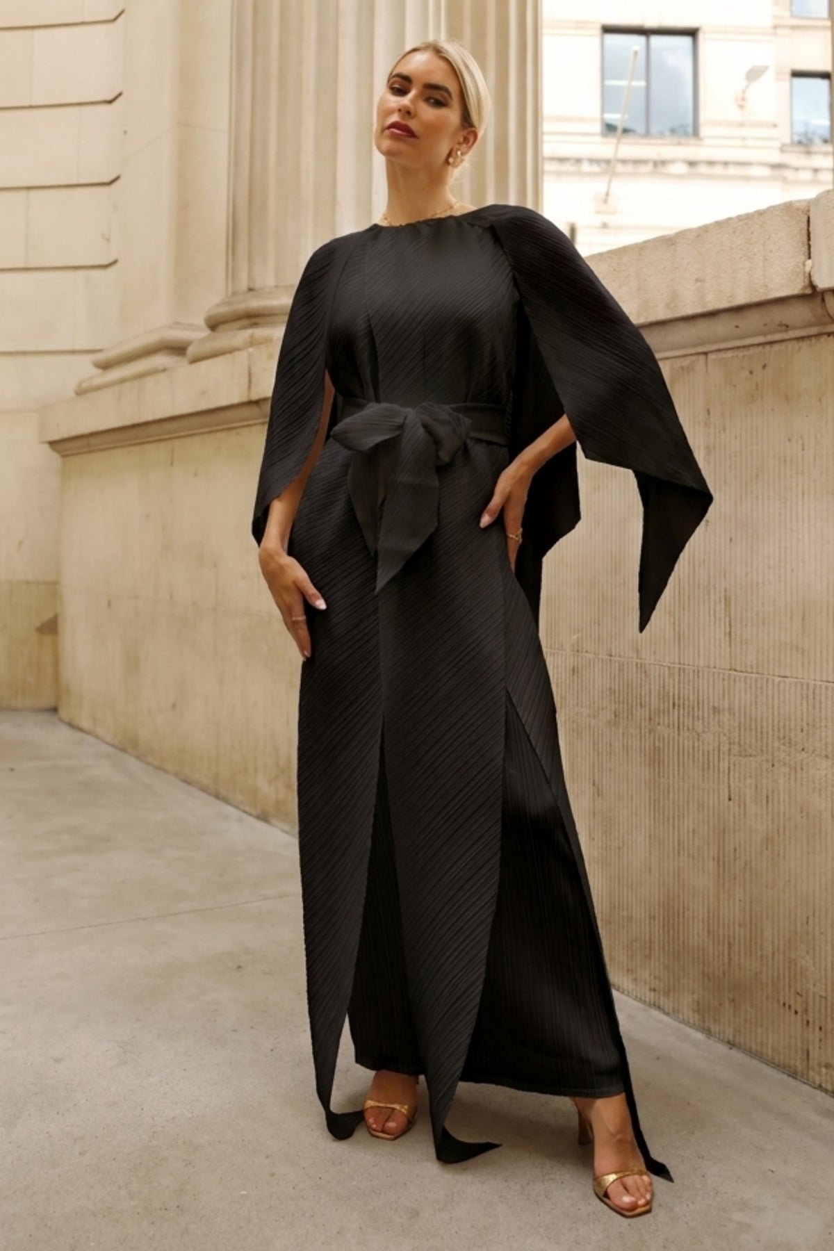 Elegant Pleated Cape Sleeve Maxi Dress with Tie Waist in Black