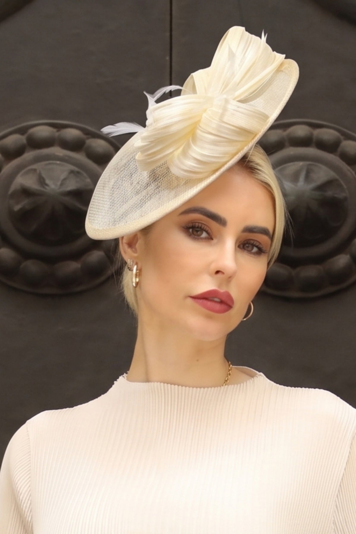 Statement Floral Feather &amp; Loop Mesh Fascinator
