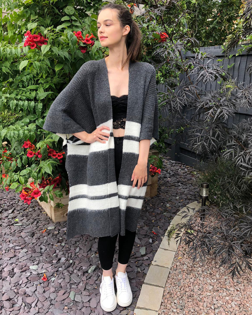 White Stripe Knitted Thick Wraps (Grey)