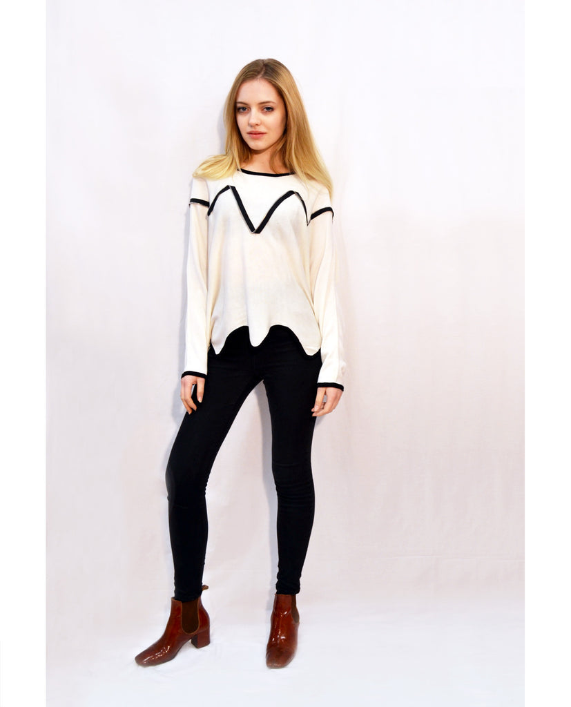 Asymmetric hem fine knitted jumper