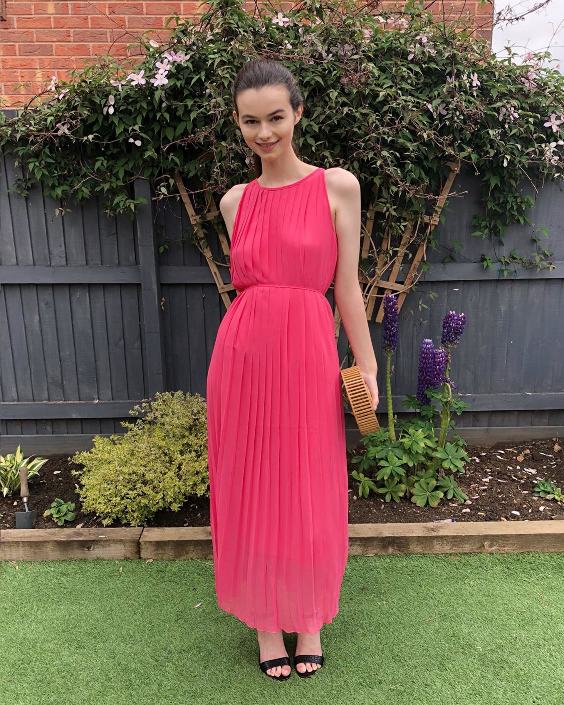 Sleeveless Pleated Maxi Dress (Salmon Pink) – CYLONDON