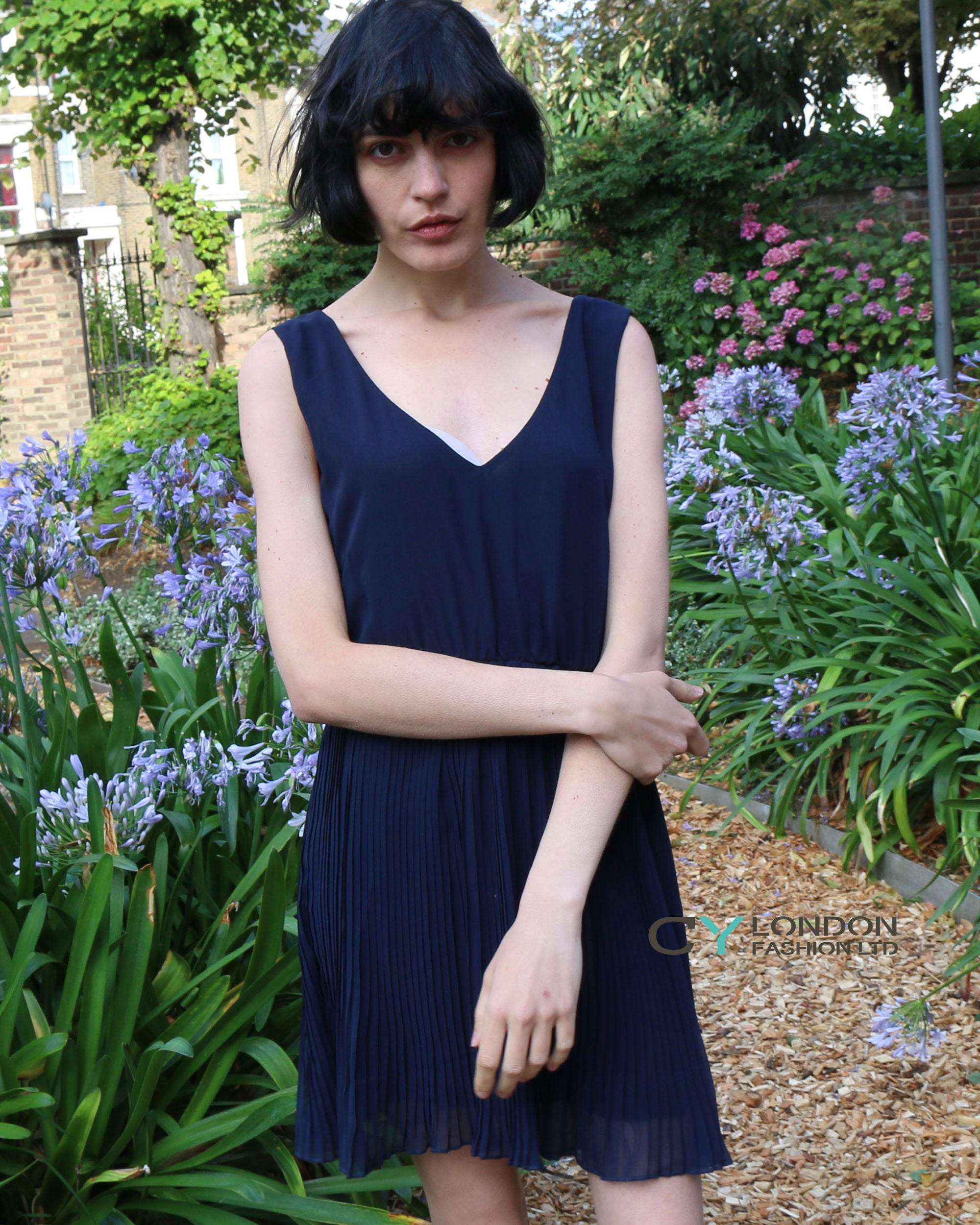 Navy blue chiffon pleated short dress
