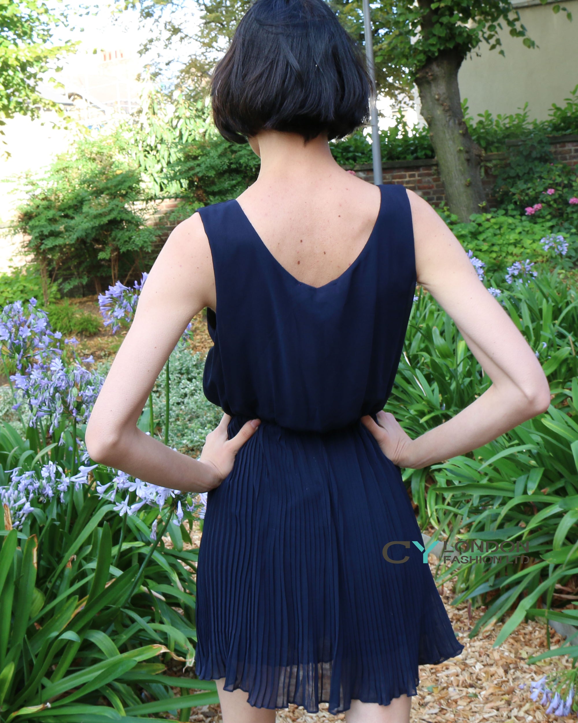 Navy blue chiffon pleated short dress