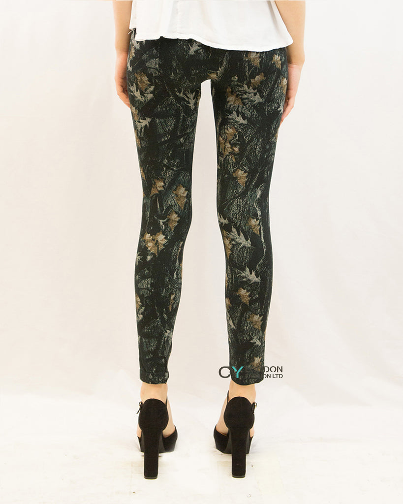Leaves' print fleece leggings