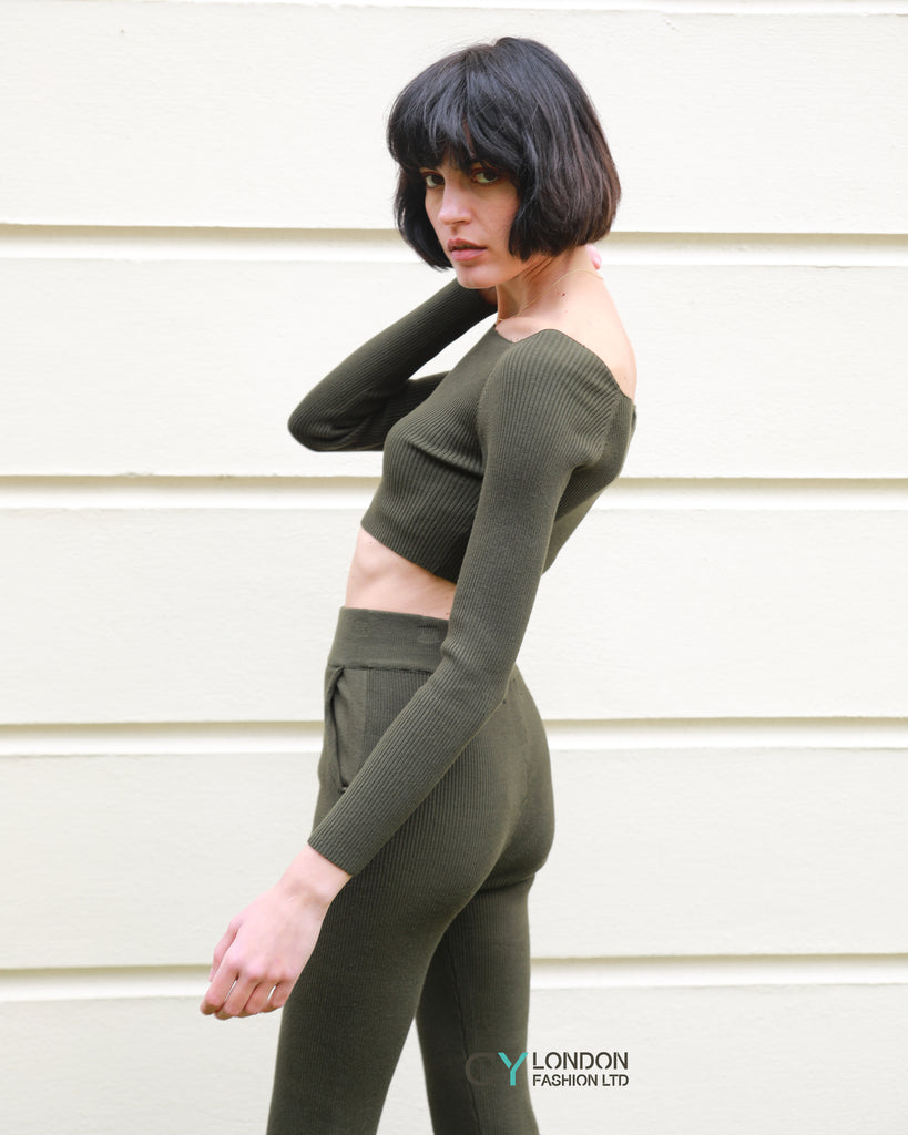 Cropped top and leggings set