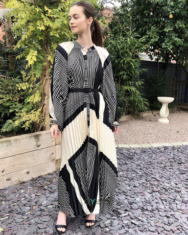 Black and White Scarf print Full pleated long Shirt dress